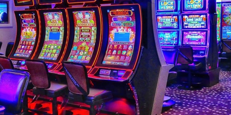 Players enjoy card prize pools for their competition and winning potential