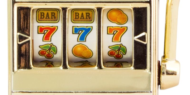 Free spins extend playtime and strengthen player loyalty to casinos