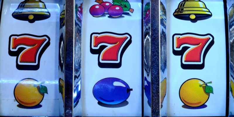 A slot welcome package usually combines free spins, deposit matches, and cashback bonuses